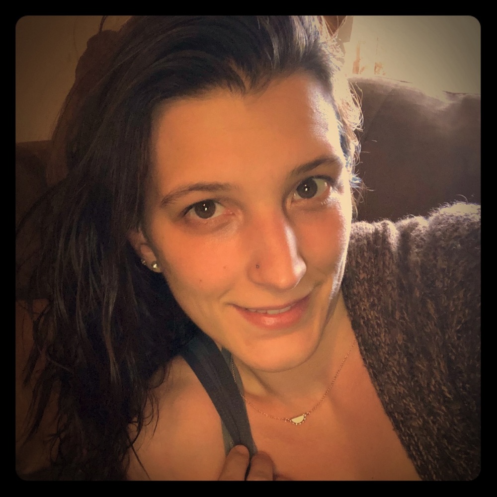 Meet your Posher, Suzanne